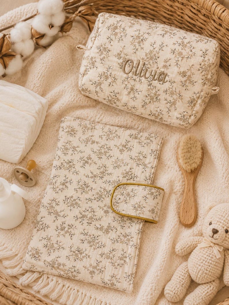 Personalized cotton gauze changing bag – Personalized toiletry bag – diaper and wipes storage – bag organizer image 7