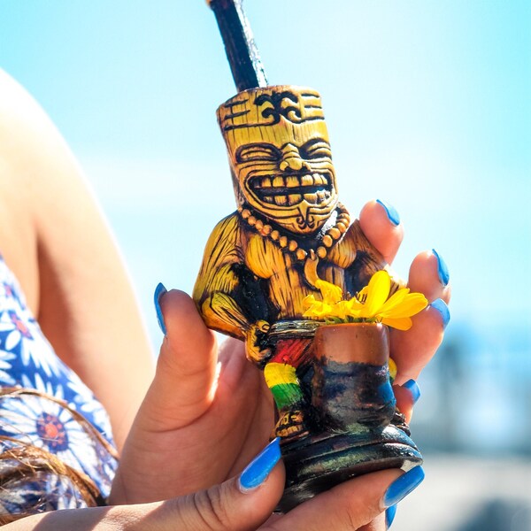 Tiki Man Tobacco Smoking Pipe - Handmade Polynesian Art Natural Coconut Bowl Nature Rasta Island Tropical Beach Figurine Gifts for Smoker