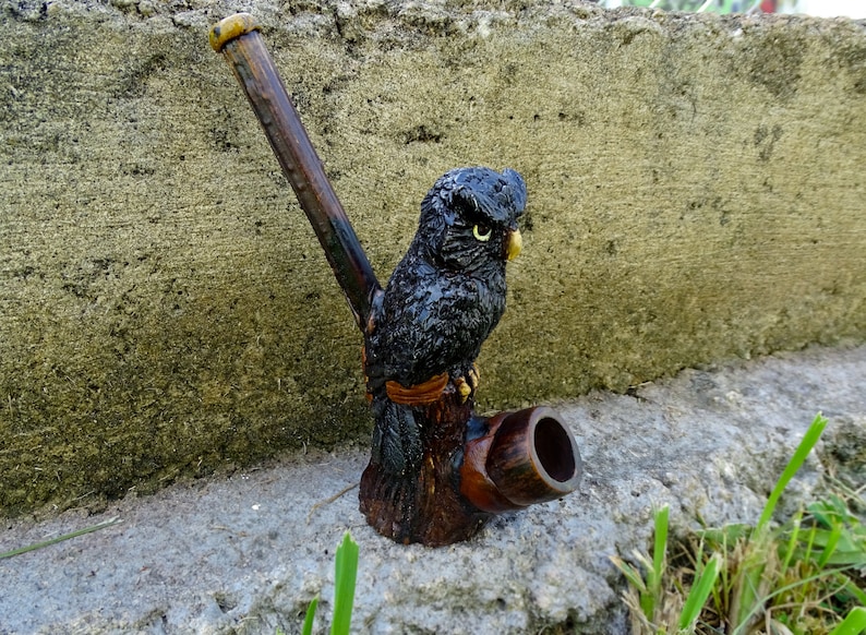 Handmade Spirit Animal Wildlife Art Natural Coconut Bowl Night Nocturnal Bird Figurine Gifts for Smokers Black Owl Tobacco Smoking Pipe