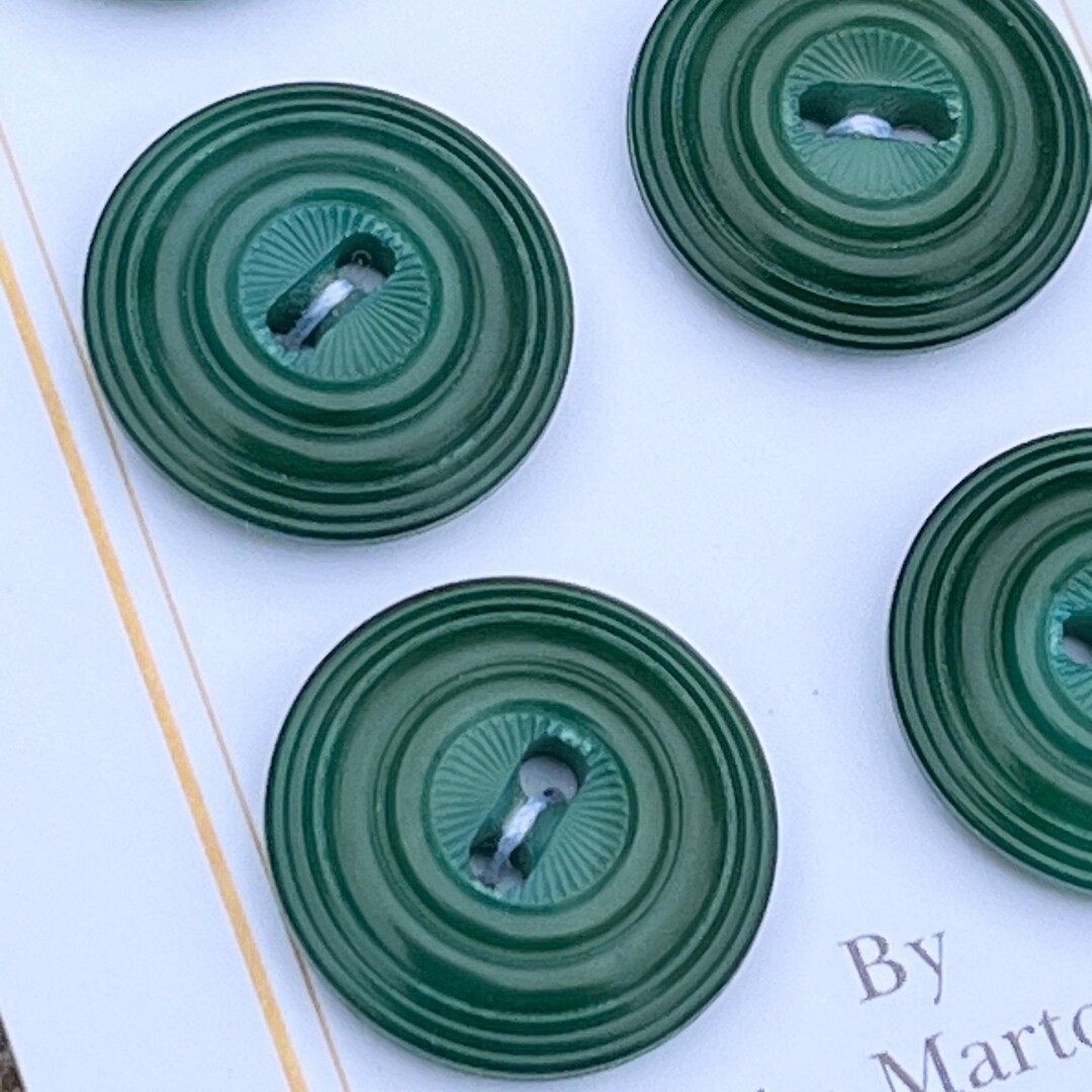 Antique Vegetable Ivory Green Highly Carved Buttons 9/16
