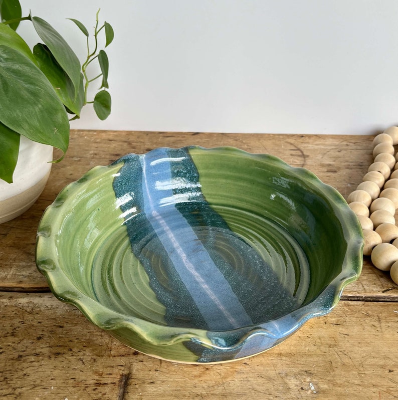 Handmade Pottery Pie Plate - Thumbnail 2
