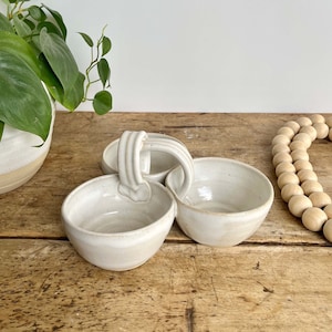 Handmade Monochromatic Platter Snack Bowl Nut Ceramic Handmade White Pottery Tray Olive Platter Triple Bowl Fruit Bowl Kitchen Counter Decor