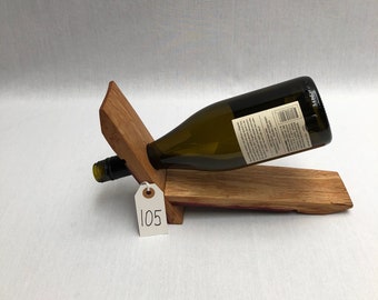 Wine bottle holder