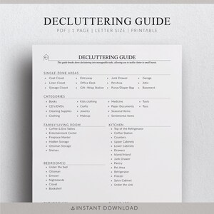 Puede incluir: Una guía de limpieza imprimible sobre un fondo blanco. La guía se titula "DECLUTTERING GUIDE" y enumera áreas y categorías para organizar, incluyendo áreas de una sola zona, categorías, sala de estar/familiar, cocina y dormitorio(s).