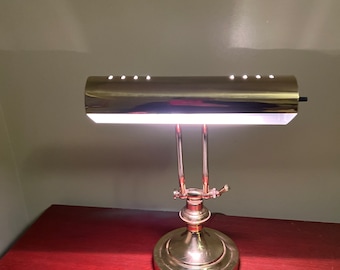 Lámpara de escritorio vintage de latón