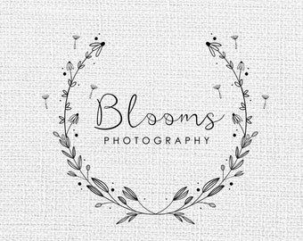 Blooms  Daisy Plant wreath greenery herbal Logo Design, brand, business logo, minimal logo, boutique, branding botanical premade line art