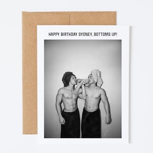 Tarjeta de cumpleaños con temática de rivalidad acalorada, personalizada, estilo vintage, tamaño A2, Ilya y Shane, interior en blanco. imagen 2