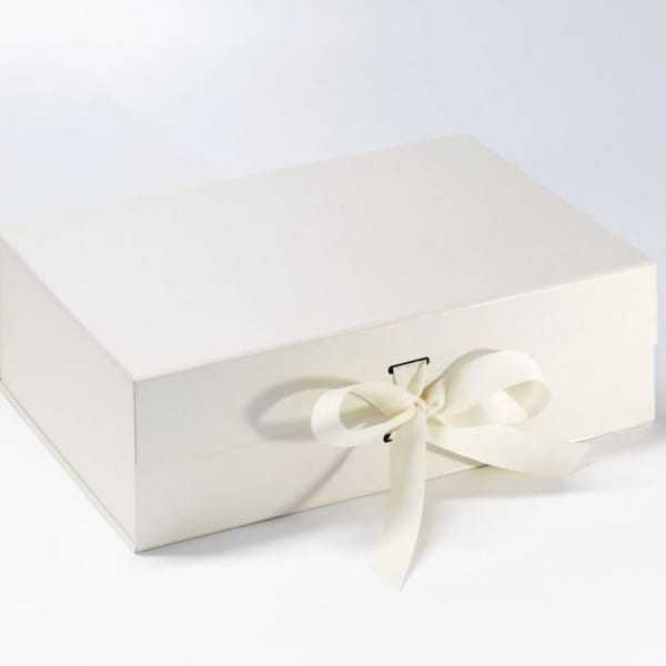 Empty Gift Box,  Personalized Gift Box, Bridesmaid Proposal Gift, Bridesmaid Gift Set, Wedding box, Groomsmen gift box, birthday gift box