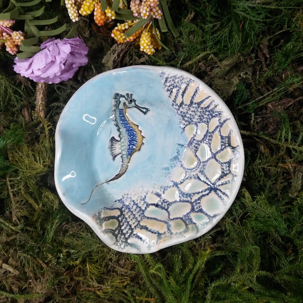 Small seahorse bowl - Trinket bowl -Seahorse trinket dish -Tea bag holder -Teaspoon rest-Thank you gift-Ocean theme bowl-Hearing aid dish