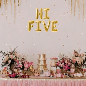 Hi five balloon banner, high five themed fifth birthday party decorations, 5th birthday decorations balloon, cute ideas for fifth birthday