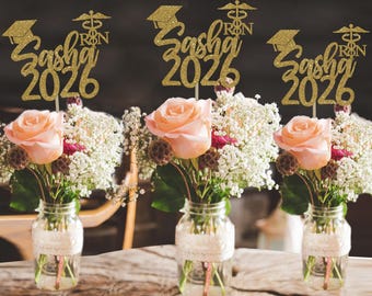 Centros de mesa personalizados para enfermeras graduadas, decoraciones para fiestas de graduación de enfermeras, adornos para tartas de graduación de enfermeras, ideas para fiestas de graduación de enfermeras RN