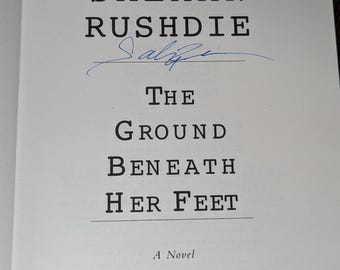 Salman Rushdie, Signierte Erstauflage, Der Boden unter ihren Füßen