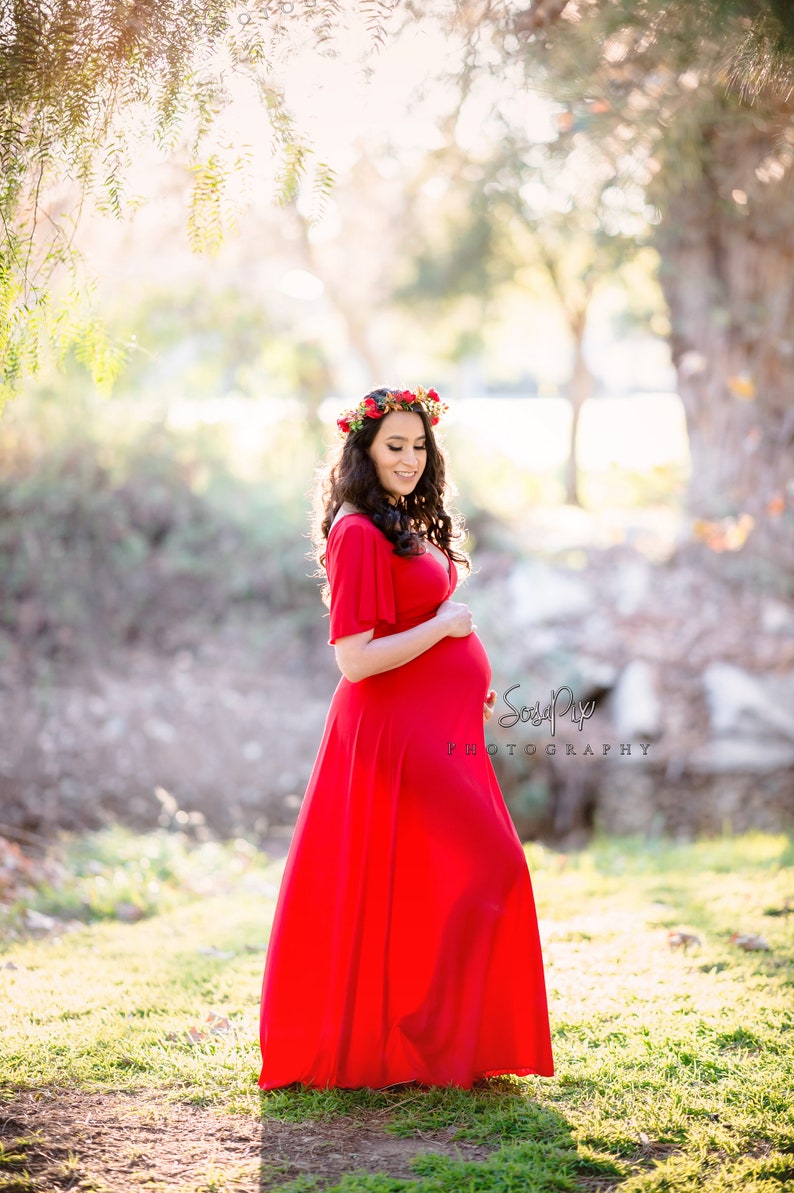 modest maternity gowns