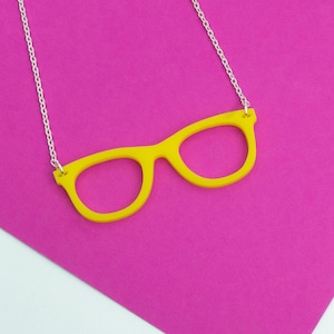 Glasses White Acrylic Pendant Necklace