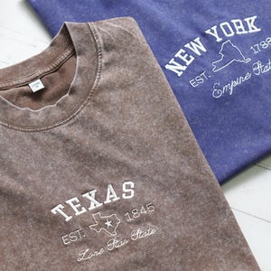 Personalizowana koszulka, haftowana koszula, koszulka New York, bawełniana koszula z okrągłym dekoltem, prezent NYC, koszulka z niestandardowym logo, koszulka damska i męska 25030101