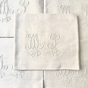 Franse vintage vijf servetten met monogram / Franse linnen servetten / Frans landdecor / Franse cottage / Shabby chic / Frans huisdecor