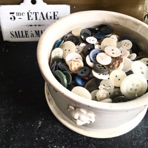 French Vintage Button Collection / Vintage Buttons / French Country / Vintage Decor / French Cottage / Shabby Chic / Vintage Craft