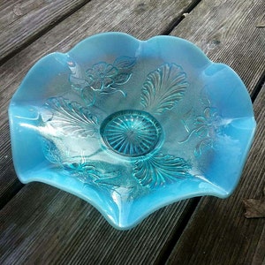 Northwood Blossom & Shell Blue Opalescent