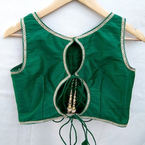 Green Saree Blouse, Boatneck Blouse For Saree, Fashion Show, Sari Blouse, Bollywood Design Blouse, Indian Sari Blouse, Sari Blouse Readymade