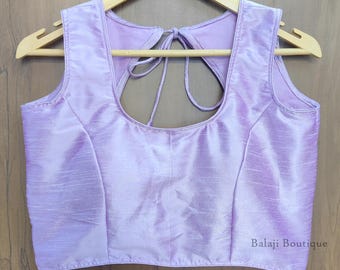Camicetta Sari in seta grezza color lavanda: top corto indiano senza maniche