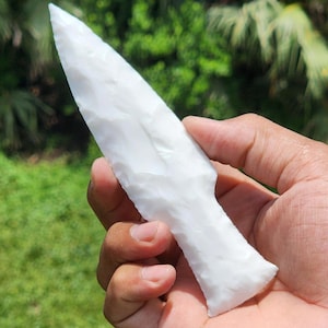 White Jade Glass Arrowhead: Hand-Knapped Crystal Flint Stone Arrow