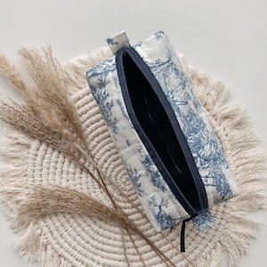 Kosmetiktasche Toile de Jouy, personalisiert Name, klein & groß | Etui | Kulturbeutel | Federmäppchen | Schminktasche | Make Up Tasche