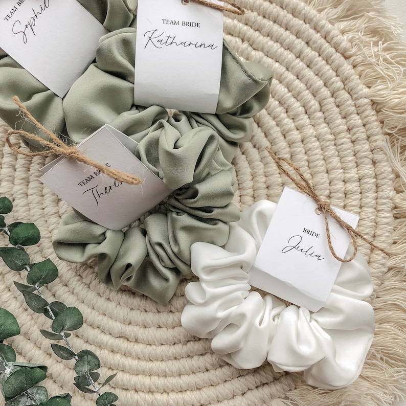 JGA Scrunchies aus Satin, Team Bride mit Name personalisiert Haargummi Zopfgummi handmade Bild 3