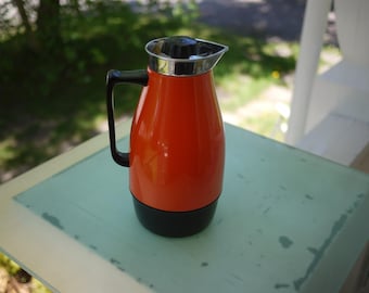 Garrafa térmica Karin para café, fabricada na Suécia / laranja / década de 1970