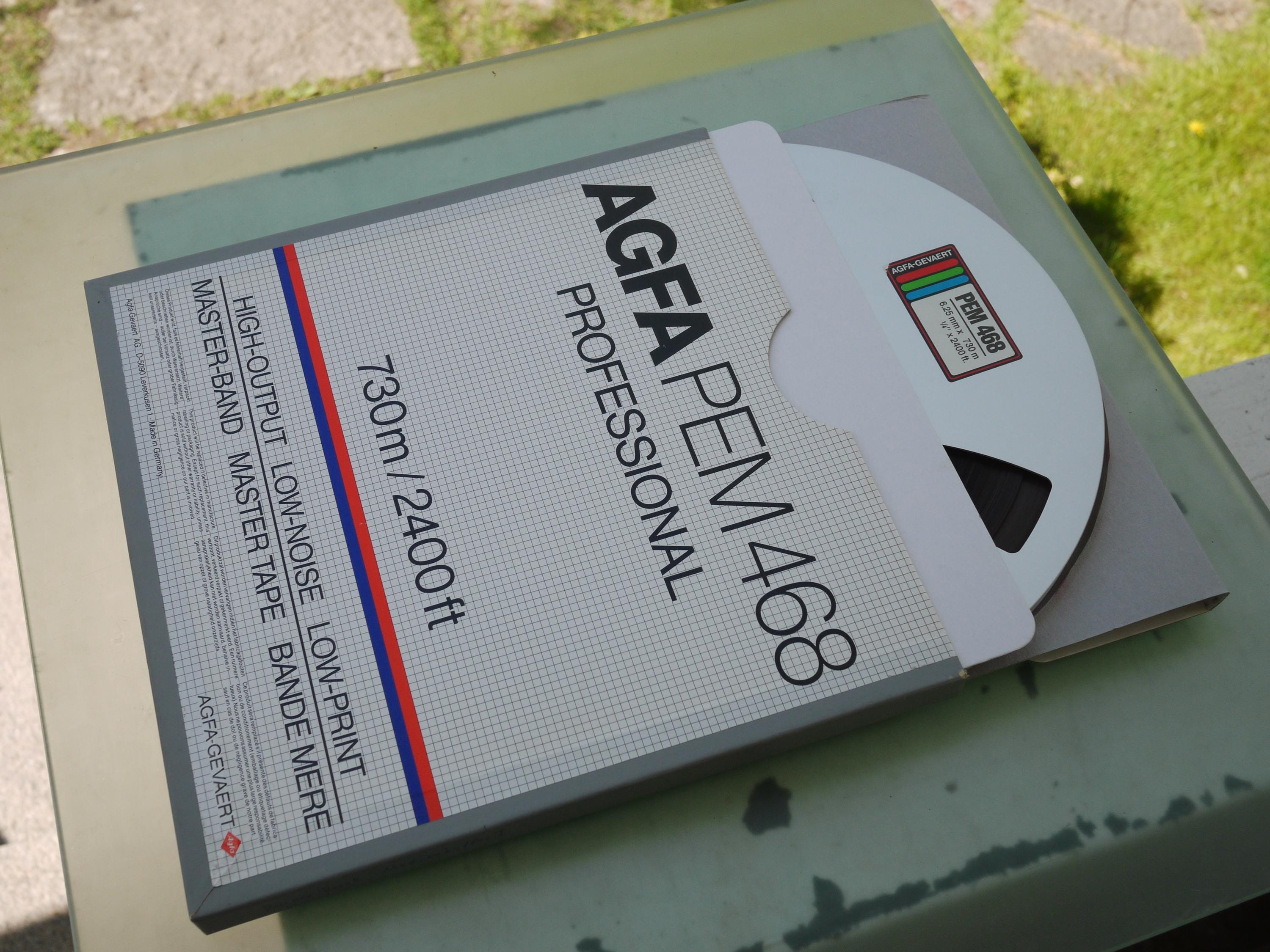 AGFA PEM 468 aluminum reel 26.5 cm / in original box / tape / 10.5" / 26.5 cm / aluminum tape reel / NAB / 1980-90s / in original box