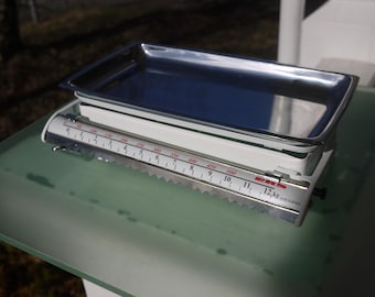 EKS kitchen scale made in Sweden / scale / white / 1970s