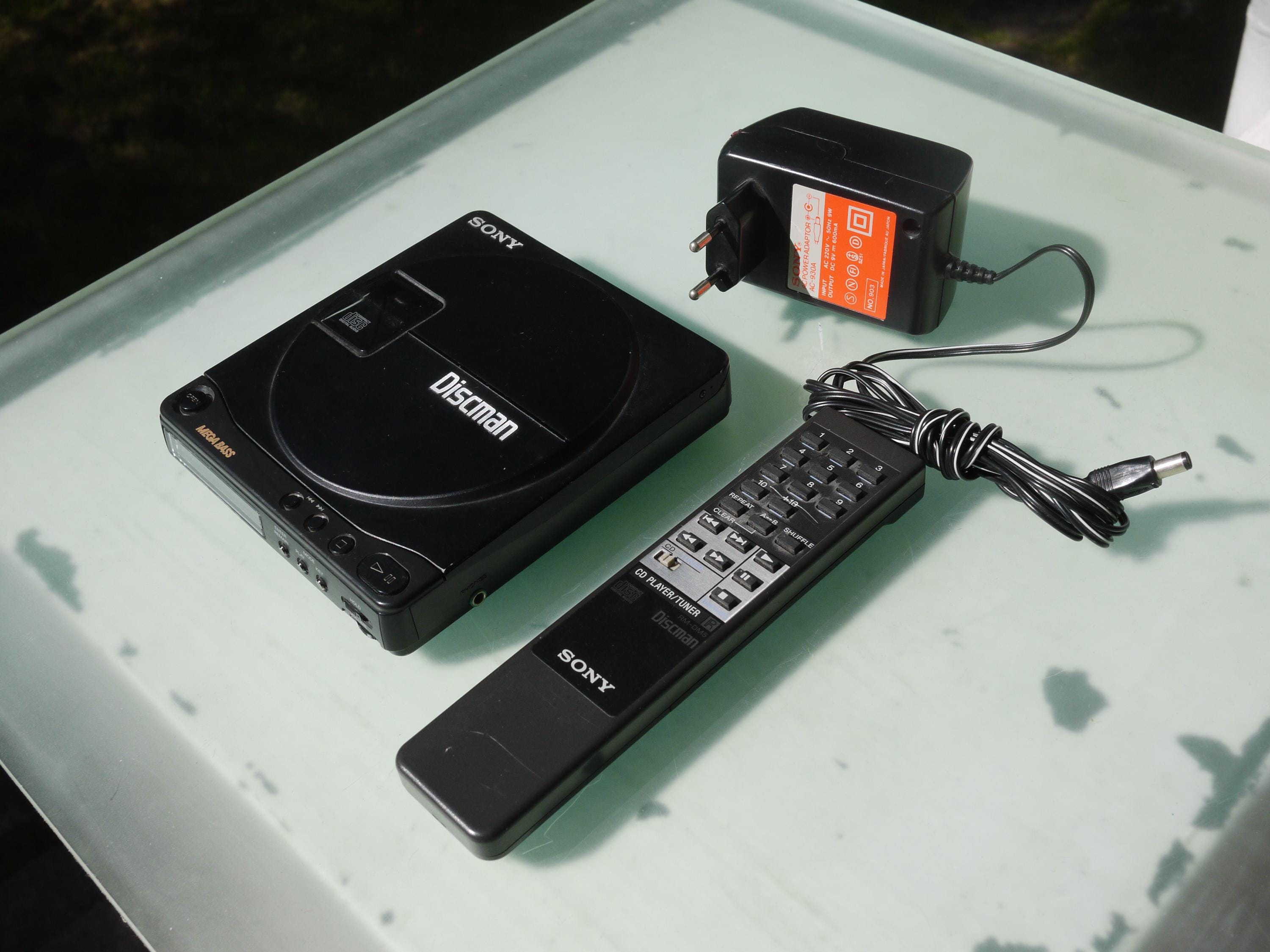 SONY ソニー DISCMAN ディスクマン D-90 Sony D-90 Discman / Sony RM-DM 5 Remote Control / AC-930A Power