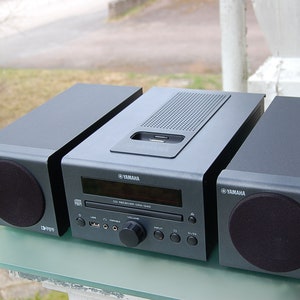 Yamaha CRX-040 / CD Receiver / New Remote Control / Including Bass