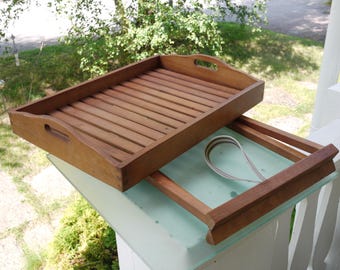 Plateau avec cadre / table de service / table pliante / bois --- table d'appoint