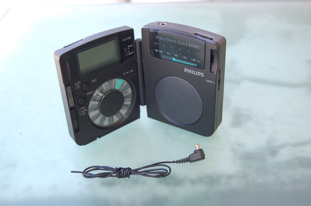 Philips AE 4200 World Travel Clock Radio / Clock Radio With Etsy