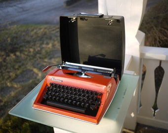 Adler Contessa de Luxe with case / orange / 1970s / Triumph Adler portable typewriter / typewriter / typewriter