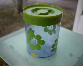 Lata Bella de Nilsjohan en color verde / Serie Sally / Contenedor de almacenamiento de los años 70 con tapa de rosca / Diseño de Erik Kold / Suecia / Nils Johan / 21 cm