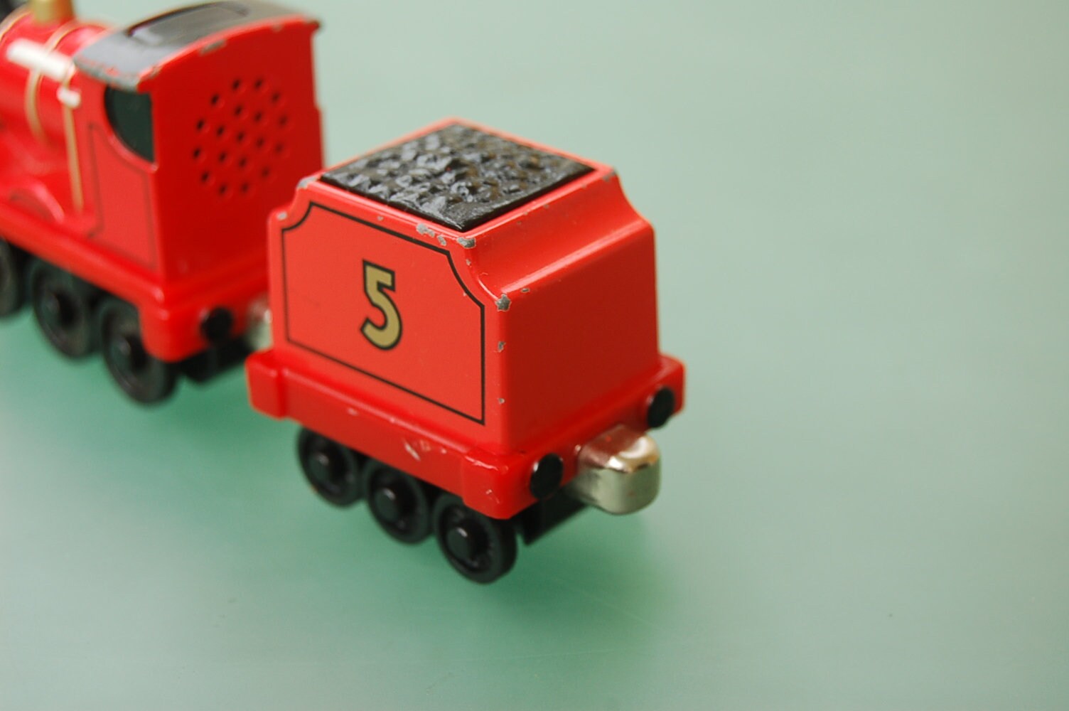 Thomas & Friends James With Light, Sound Plus Tender / Thomas the