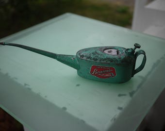 Oil can Braime of Leeds / green / made in England / ca. 1940s-50s for buses, workshops, motorcycles, mopeds, cars, classic cars, etc.