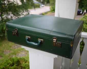 Alstermo Bruk Vintage Travel Suitcase green / 1950-60s / large / from Sweden / Småland / Sverige / locks