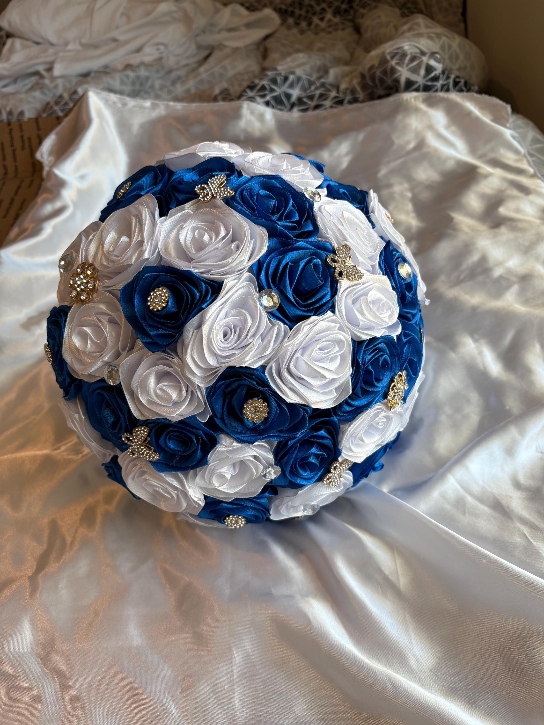 12 White Ribbon Ramo Royal Blue & White Satin Rose Quinceanera Bouquet| Rhinestone Brooch ...
