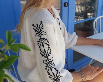 White Woman Muslin Blouse With Traditional Embroidery Design, Cotton Gauze Blouse, Organic Women Clothing, Summer Short Sleeve Blouse