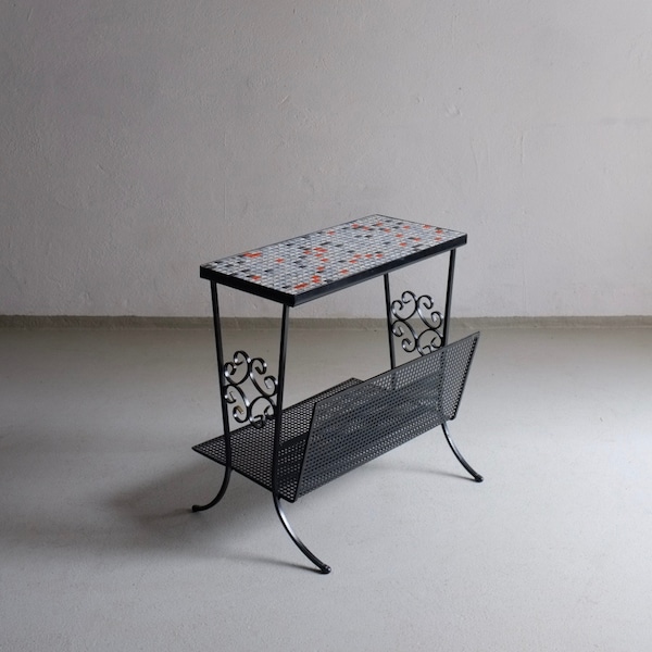 Porte-revues de table d'appoint en métal noir mosaïque | France | millésime