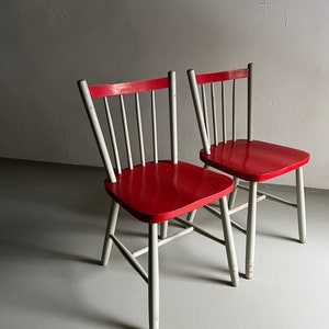 2 Red-Gray Scandinavian Chairs/MCM/Mid-Century/Vintage image 2