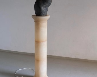 Lámpara de pie con pedestal de columna de alabastro / Italia / Años 80