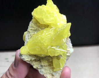 硫黄天然水晶、黄色の鉱物 - 349g - 素晴らしい原石のヒーリング