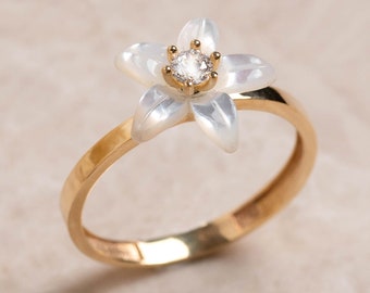 SHIPS NEXT DAY Minimalist Daisy Ring 14K Solid Gold Flower Ring Dainty Jewelry Gift for Her Yellow and White Gold Daisy Stacking Ring