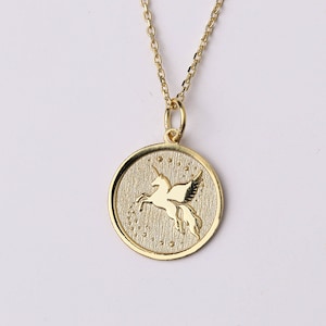 14k Gold Einhorn Halskette, personalisierte Klettern Einhorn Anhänger, Einhorn mit Sterne Halskette, Einhorn Schmuck Gold, Tochter Geschenk Halskette