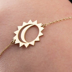 14K Gold Sun and Moon Bracelet, Celestial Jewelry, Crescent Astrology Bracelet, Sun Moon Bracelet, Bracelet for Women, Moon Sun Jewelry Gold