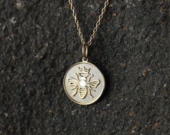 14k Gold Queen Bee With Crown Necklace, Personalized Queen Bee Pendant, Bee Jewelry, Honey Bee Charm, Necklace Gift for Her, Animal Necklace