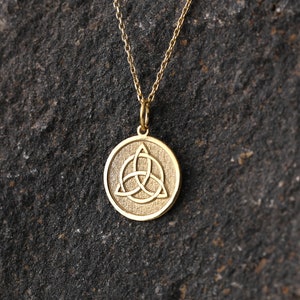 Collar Triquetra de oro macizo de 14 k, collar Triquetra personalizado, collar con nudo de la trinidad, símbolo celta, joyería con nudo irlandés, nudo celta